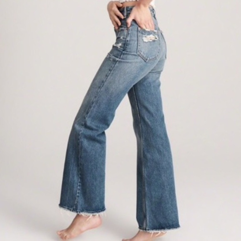 ABERCROMBIE & FITCH | Annie High Rise Wide Leg Jeans | Size 24 | Med Blue